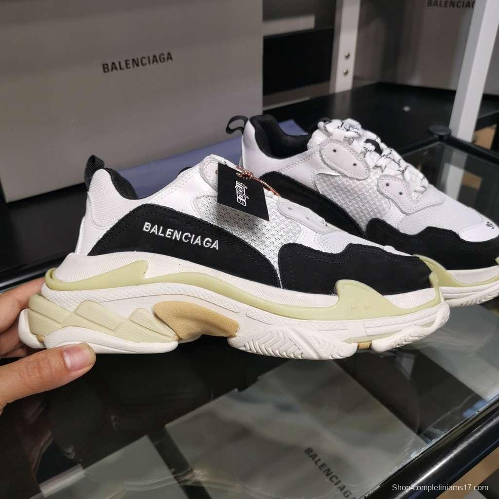 Men/Women Balenciaga Triple S Sneaker White/Black Item Ab5580330