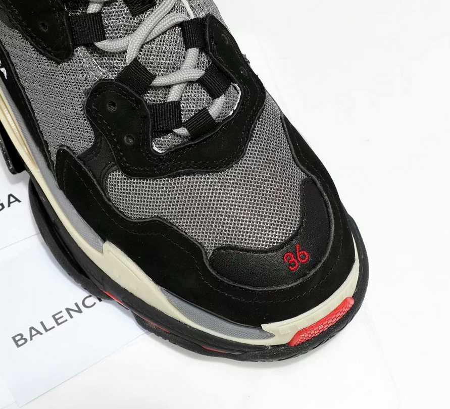 Men/Women Balenciaga Triple-S Sneaker 3 Color Item 6380340