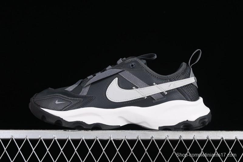 Nike TC 7900 Retro Chunky Dad Shoes with Reflective Swoosh and Cushioned Sole - DD9682-001