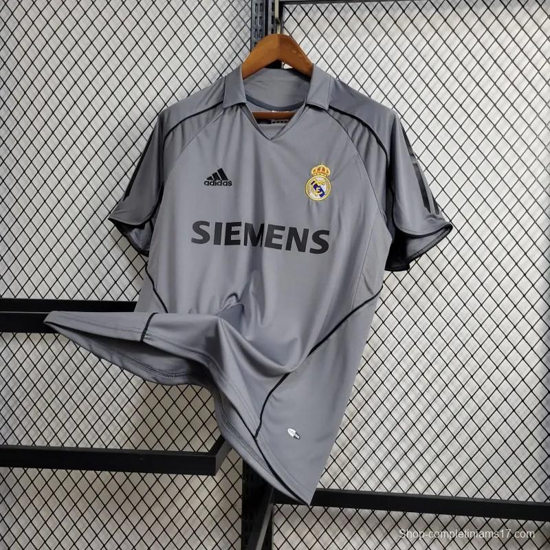 Retro 05/06 Real Madrid Third Grey Jersey