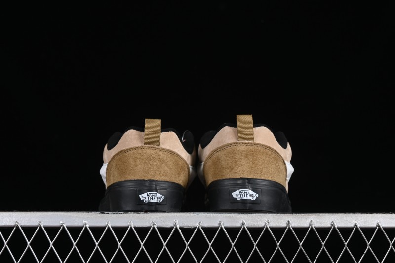 Vans Classics Knu Skool Retro Chunky Tongue Skate Shoes in Black/Brown - VN000CP6BXC