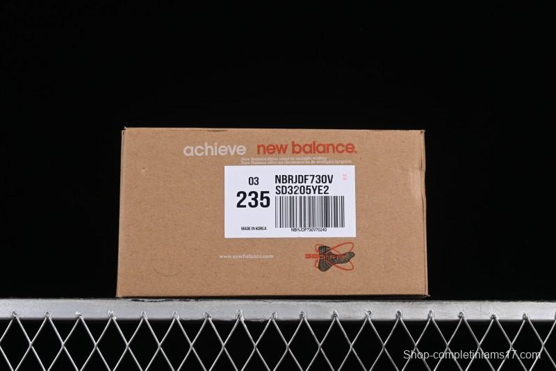 New Balance CRV CAP V2 Casual Sneakers with Flat Sole and Mesh Upper - SD3205YE2