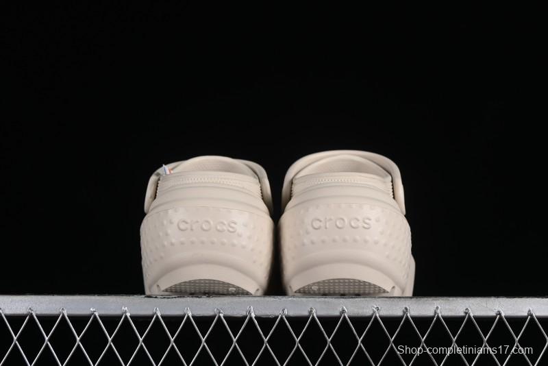 Crocs Classic Clog Snow House Retro Beach Clogs with Adjustable Heel Strap - B.D4