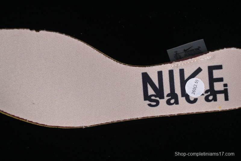 Nike Sacai VaporWaffle 3.0 Fashion-Forward Running Shoes - CV1363-108