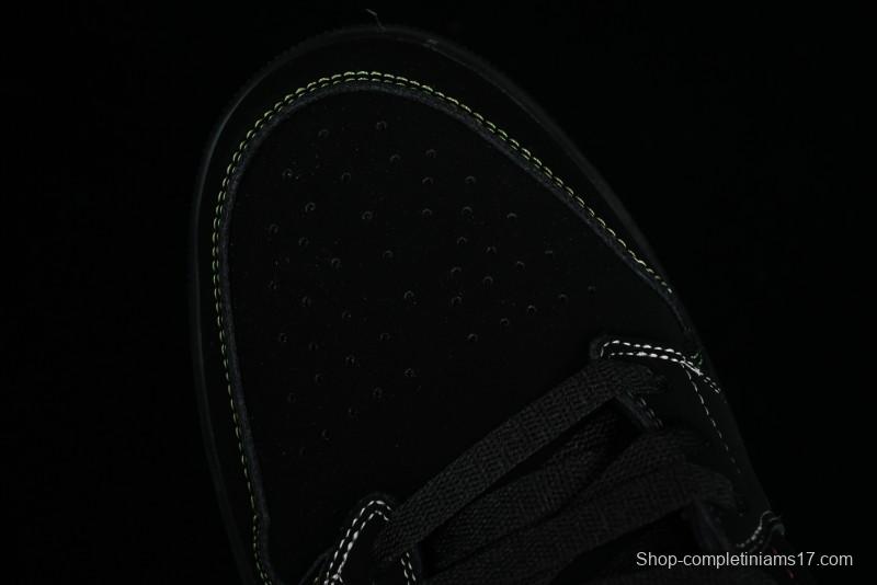 Nike Air Jordan 1 Low AJ1 Black Green Low Top Lifestyle Basketball Shoes - 338145-003