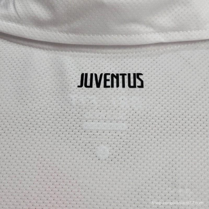 10/11 Retro Juventus Away Jersey