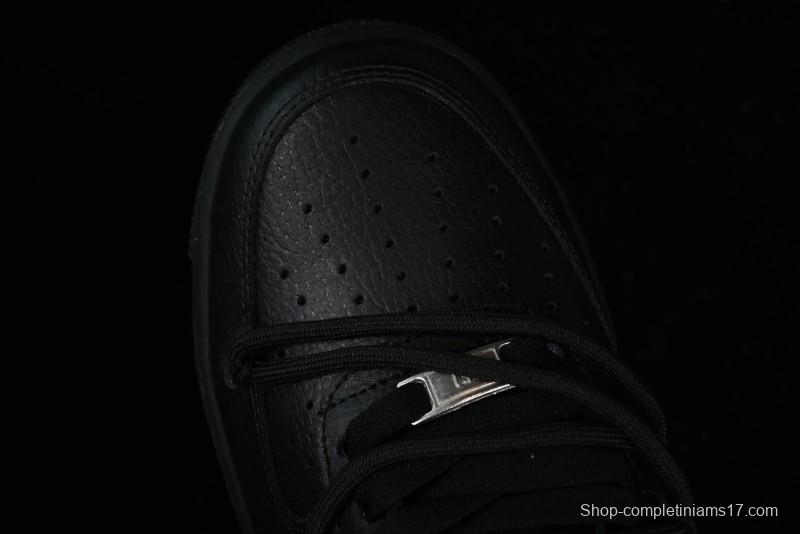 Nike Air Force 1 '07 Low Classic Lace-Up Casual Sneakers in Black & White - ZH0316-018