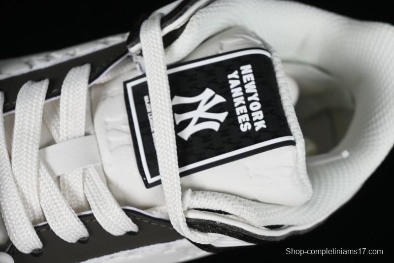 MLB Chunky Liner New York Yankees Lightweight Platform Sneakers with 6cm Height Increase - 3ASXCMM4N50BKS