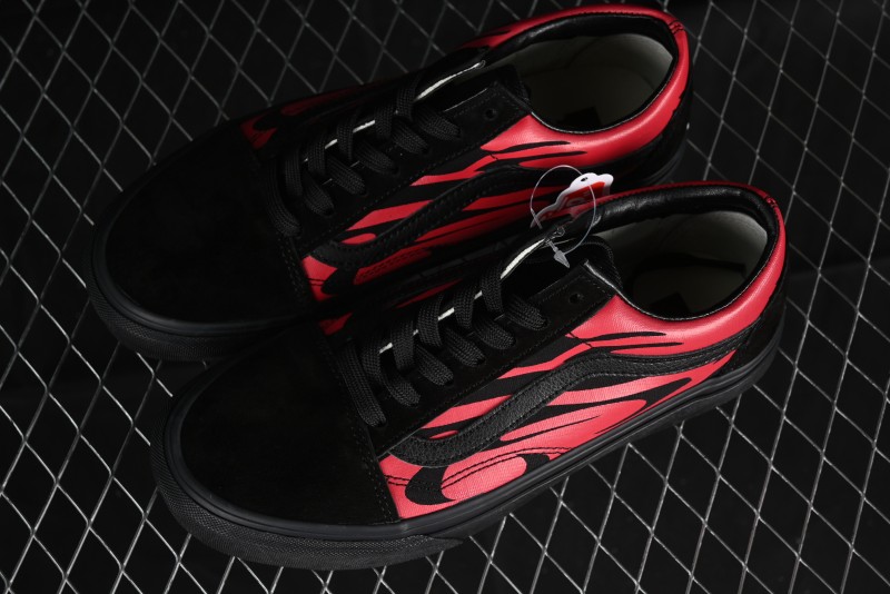 Vans Knu Skool High Street American Retro Canvas Skate Shoes in Black Red - VN0009BCRTU