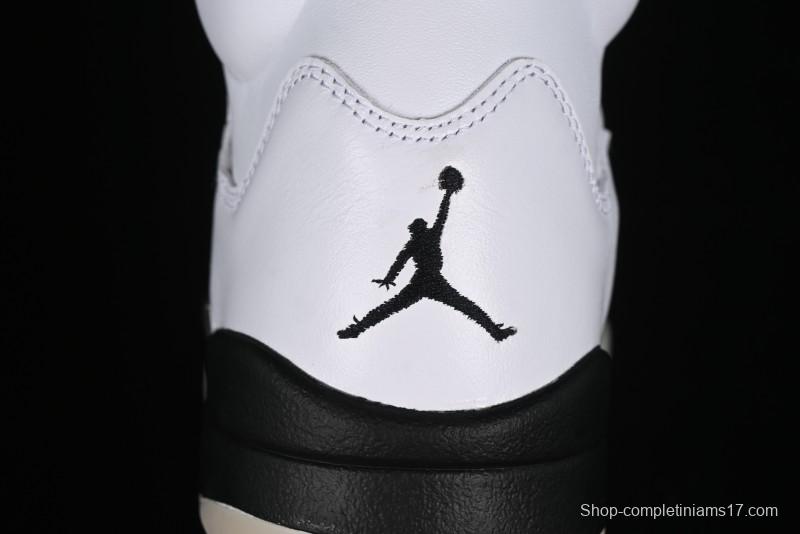 Nike Air Jordan 5 Retro Basketball Shoes in White/Silver/Black - DD0587-110