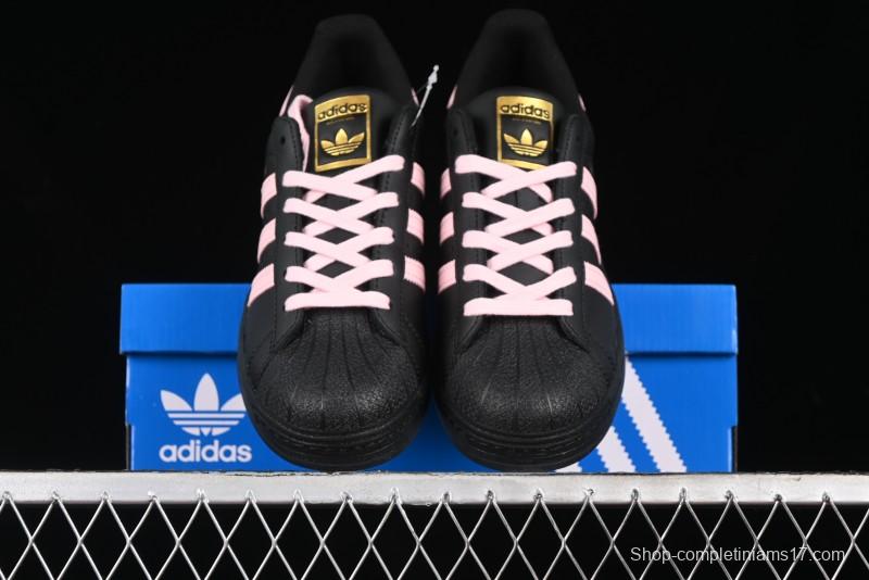 Adidas Superstar EG4959 Casual Sneakers with Shell Toe Design