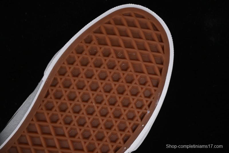 Vans Classics Knu Skool Full-Grain Leather Retro Sneakers with Chunky Silhouette - VN000CS0DRV