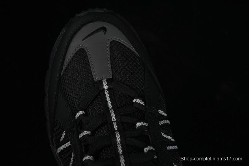 Nike Air Humara Retro Trail Running Shoes with 1990s Outdoor Style - 924464-001