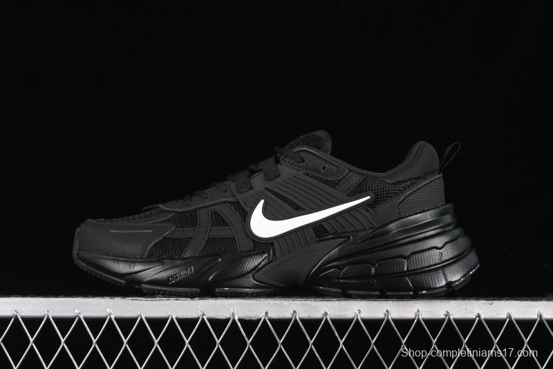 Nike Runtekk Run Retro Low-Top Running Shoes with Cushlon Midsole and Anti-Slip Design - HQ1582-001