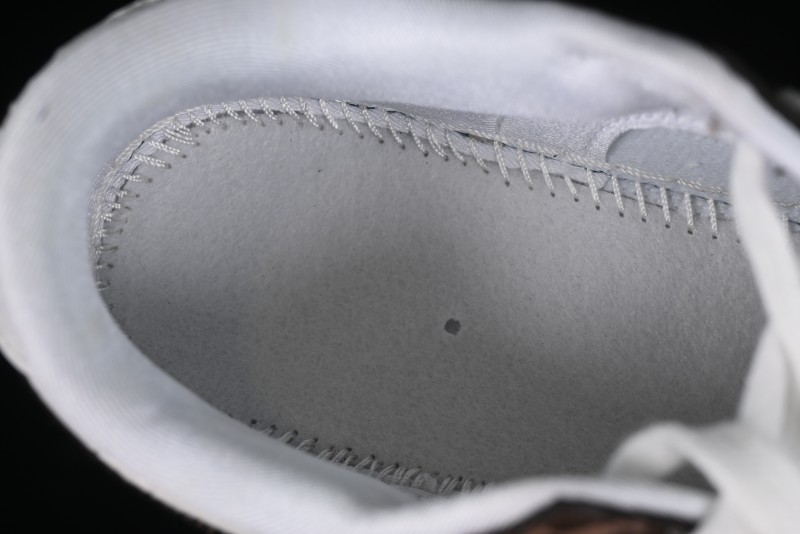 Nike SB Dunk Low LV Collaboration - Embossed White Brown Print Anniversary High-End Custom Low-Top Casual Sneakers - DQ1098-360