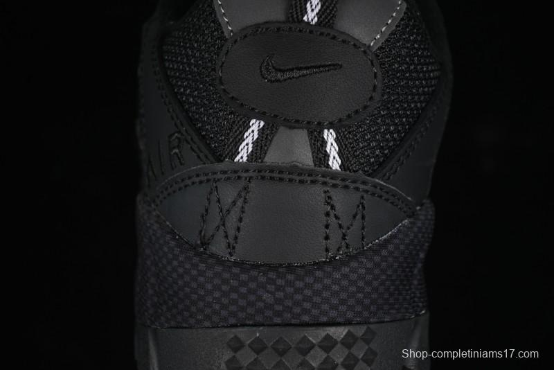 Nike Air Humara Retro Trail Running Shoes with 1990s Outdoor Style - 924464-001