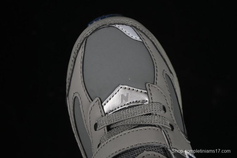 New Balance 2002R Series Hook & Loop Kids Shoes with Fleece Lining - PV2002RA