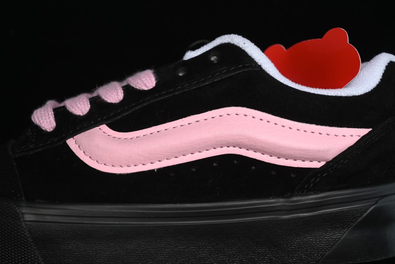 Vans Knu Skool Low Top Retro Sneakers in Black Pink with Big Logo - VN0009QC6BT1