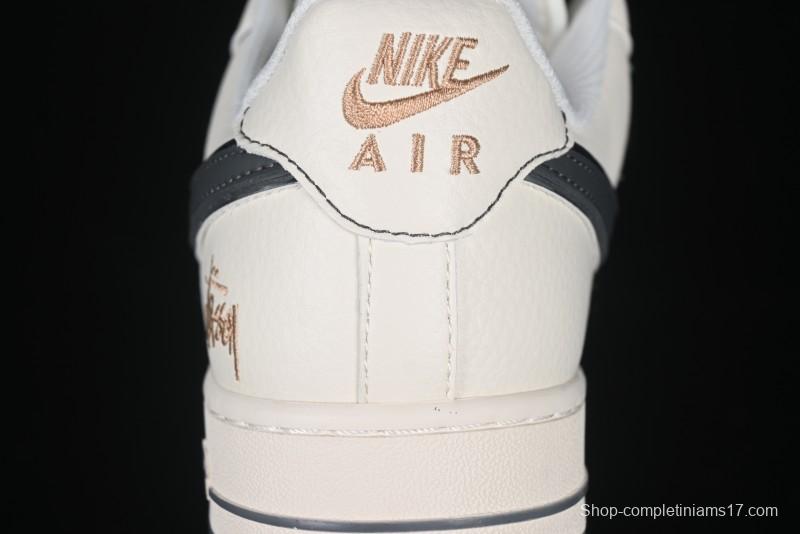 Nike Air Force 1 '07 Low Casual Sneakers in Black Pigskin - XZ6188-705