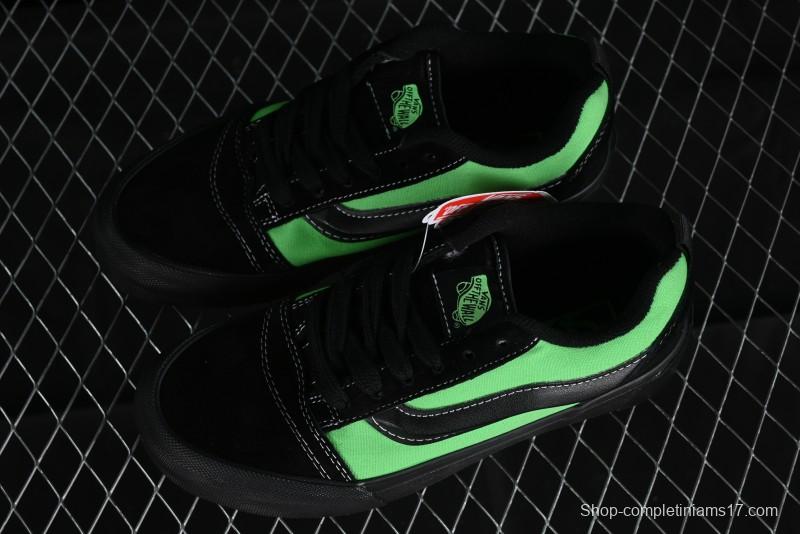 Vans Classics Knu Skool Retro Sneakers with Thickened Tongue and Enlarged Toe - VN0009QCSWE