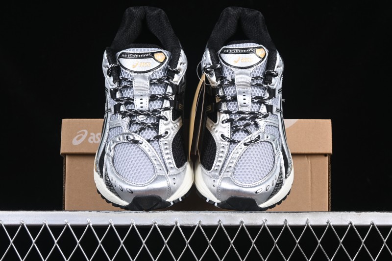 Asics Gel-Nimbus 10.1 Retro Breathable Casual Shoes with Cushioning for Men - 1203A543-020