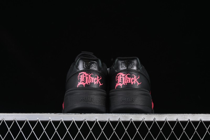 New York Yankees MLB Chunky Liner Custom Platform Sneakers in Neon Pink - 3ASXCA12N50WHS