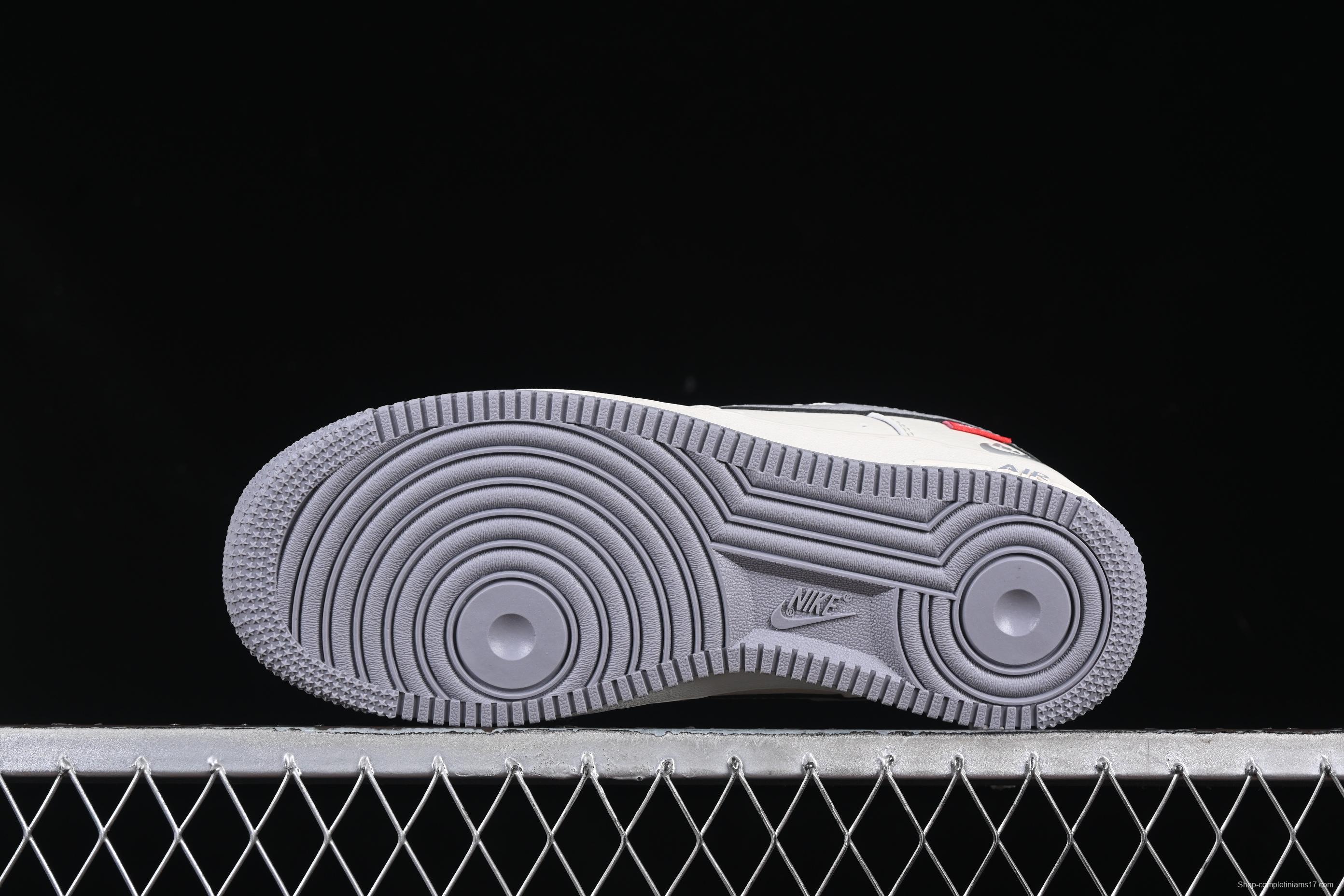 Nike Air Force 1 '07 Low Supreme Collaboration Casual Sneakers with Red Swoosh - HH7518-039