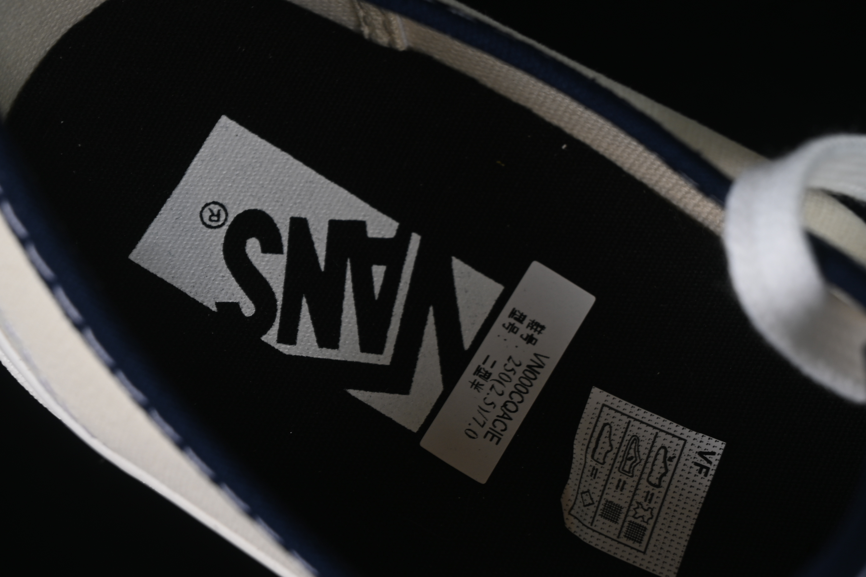 Vans Authentic Reissue 44 Low-Top Casual Skate Shoes - VN000CQACIE