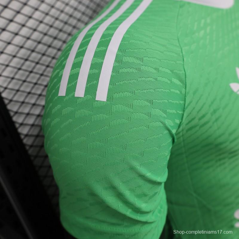 Player Version 25/26 Manchester United Green Goalkeeper Jersey