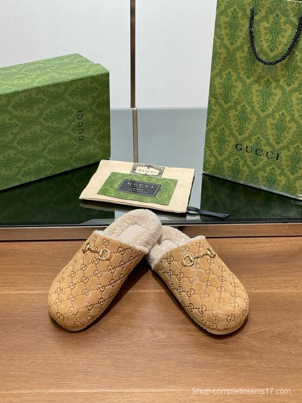 2024 Gucci beige leather slippers GG pattern