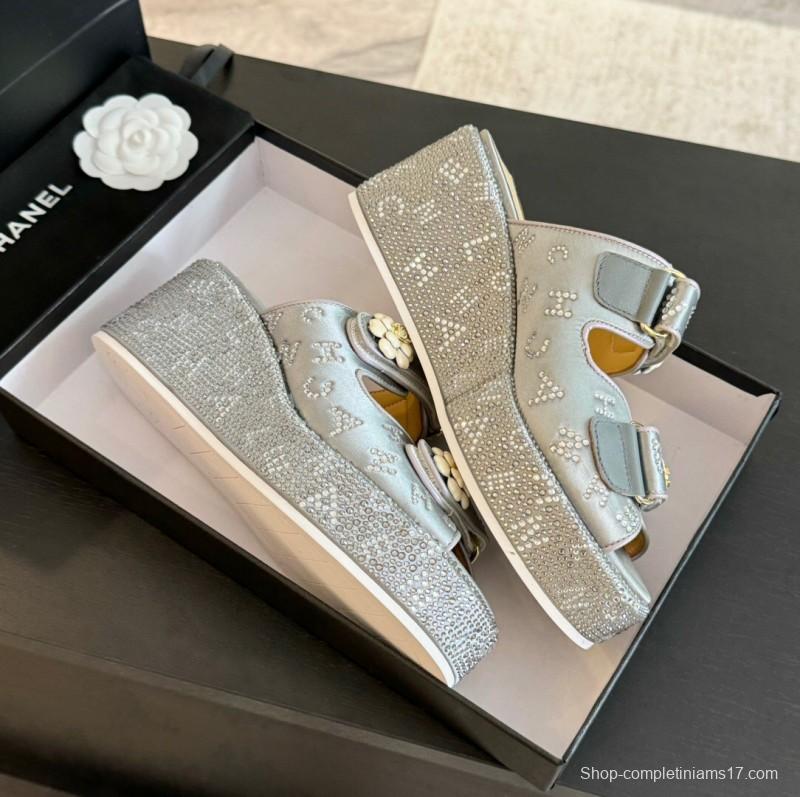 2025 Women Chanel Grey Leather Slippers Flower LY00330