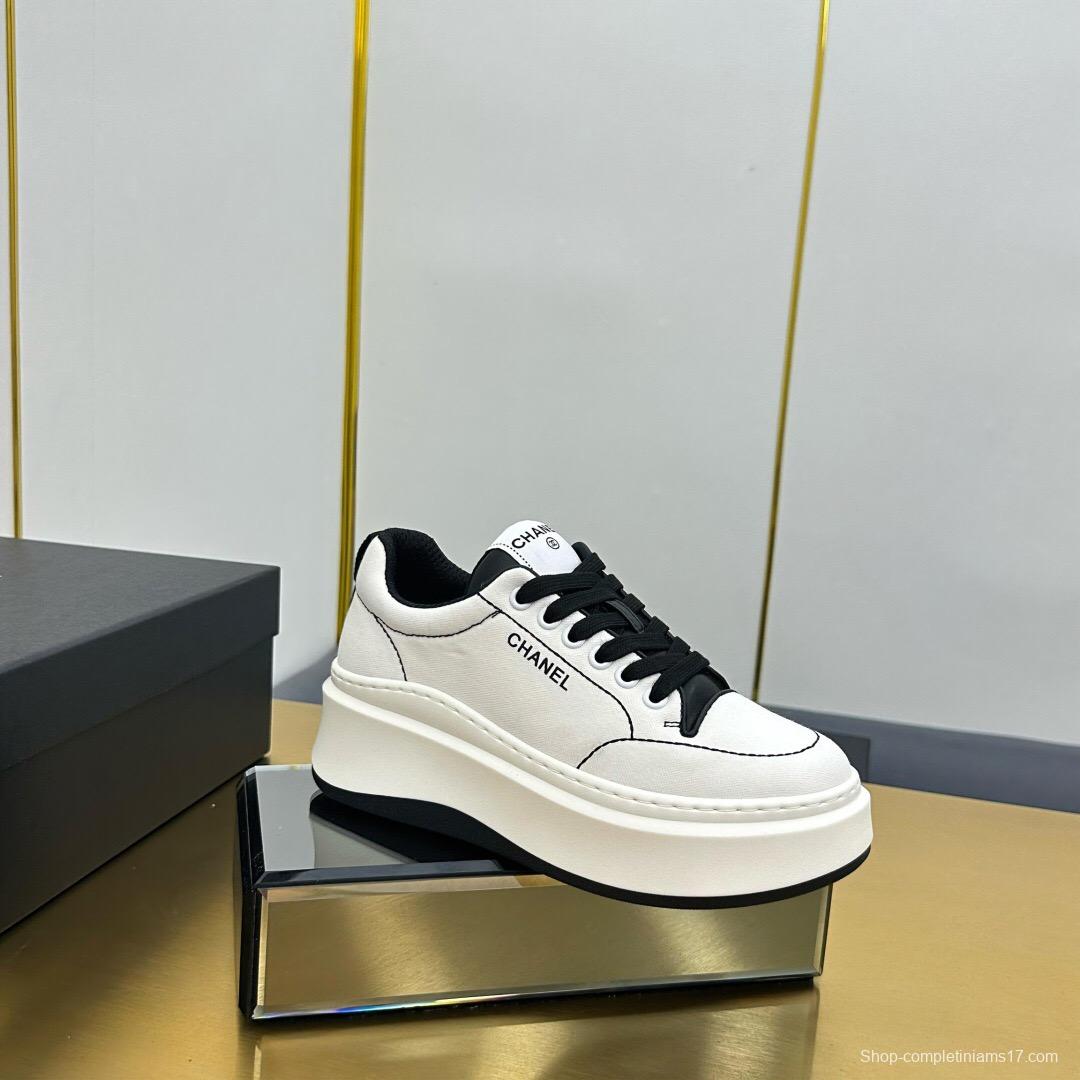 2025 Unisex Chanel White Black Silk Leather Sneakers Embroidery