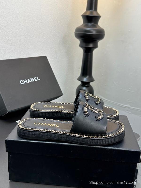 2025 Women Chanel Black Leather Slippers Chain Detail LY00320