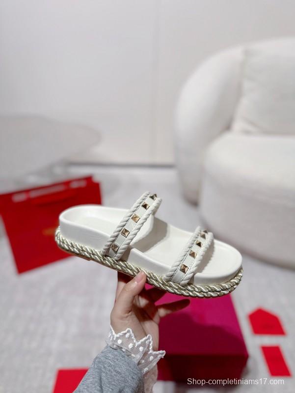 2025 Women Valentino White Leather Sandals Studded LY00250