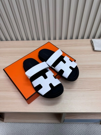 2025 Slippers Hermès Black White Leather Slippers