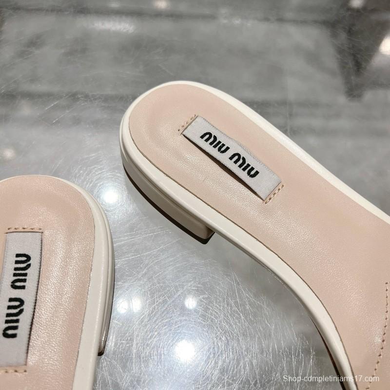 2025 Women Miu Miu White Leather Slippers KFY00250
