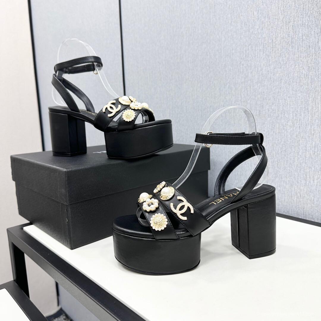 2025 Women Chanel Black Leather Platform Sandals CC Logo KFY00310