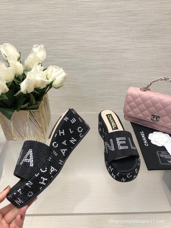 2025 Slippers Chanel Black Fabric Slippers