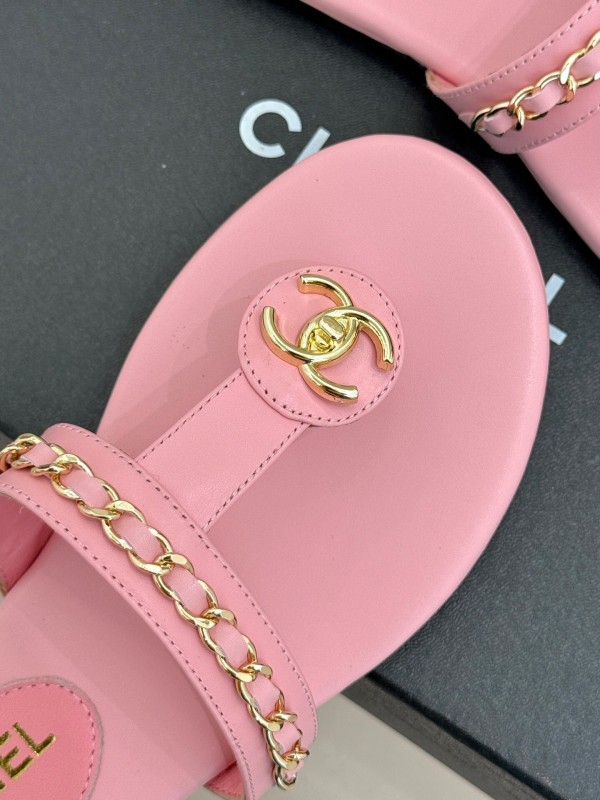 2025 Women Chanel Pink Lambskin Chain Toe Ring Sandals