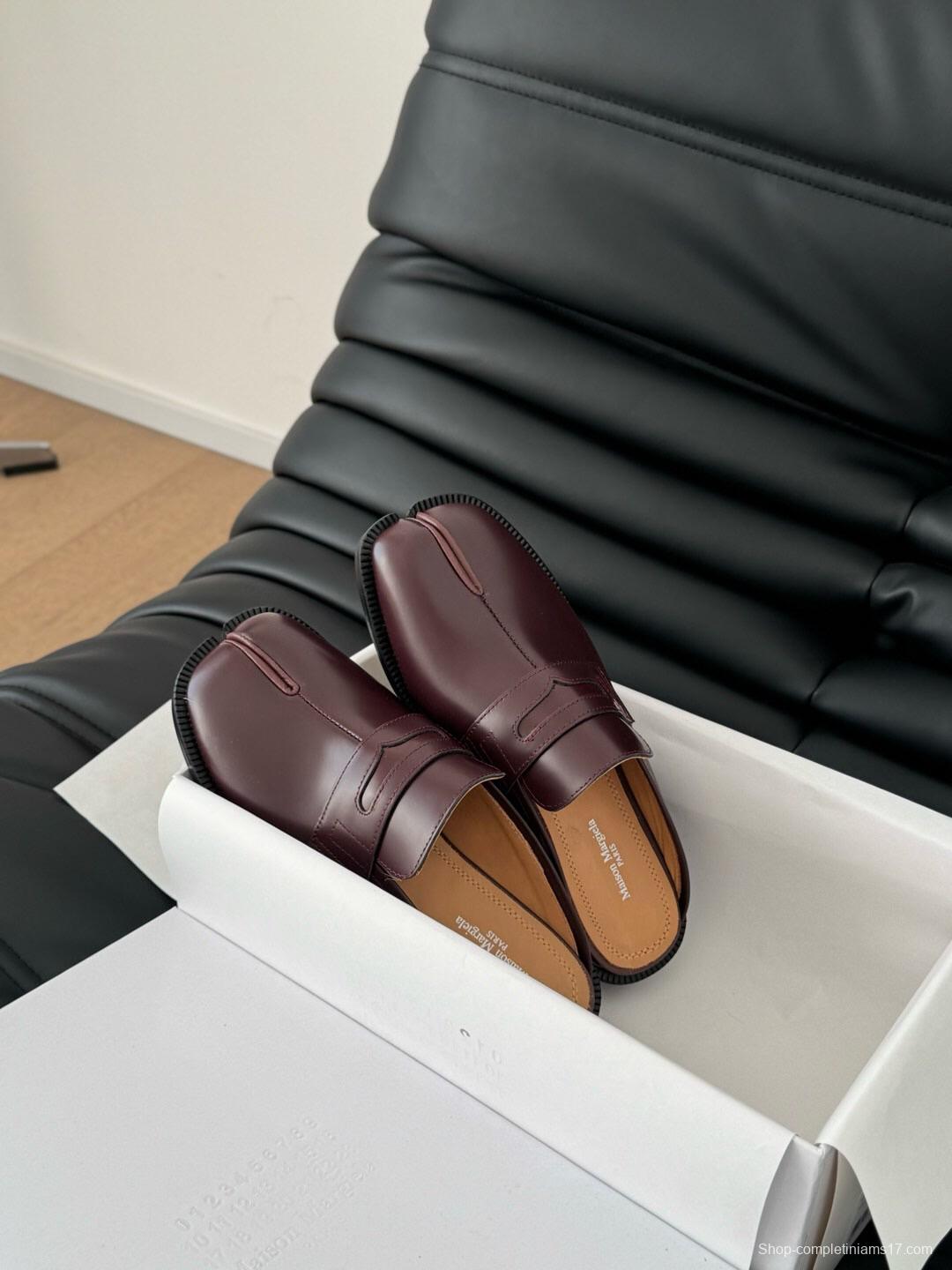 2025 Women MM6 Brown Leather Tabi Loafers