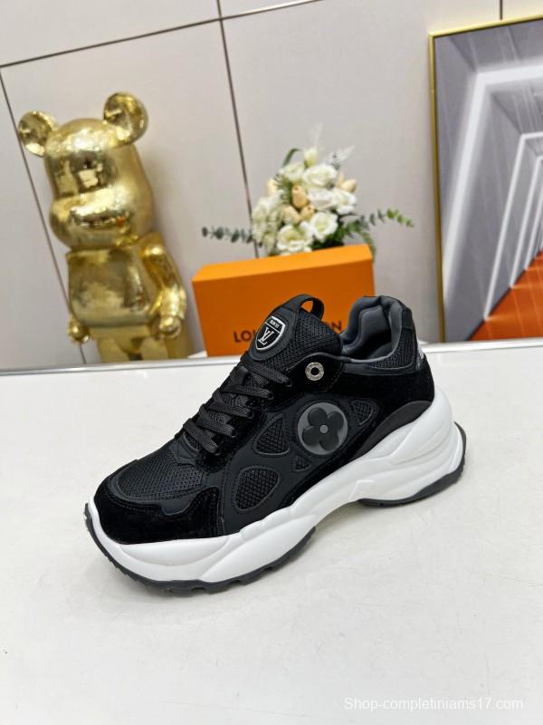 2025 Unisex Louis Vuitton Black Mesh Suede Running Shoes LY00340