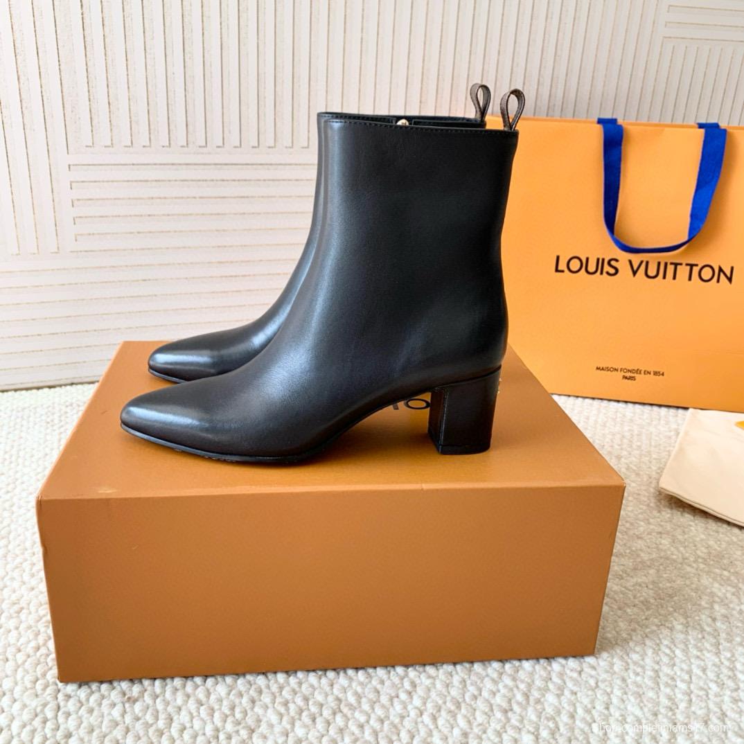 2024 Women Louis Vuitton Black Leather Boots MJ00410