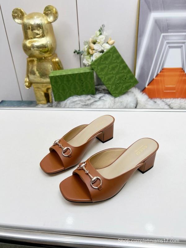 2025 Women Gucci Brown Leather Mules Classic Buckle MJ00180/215