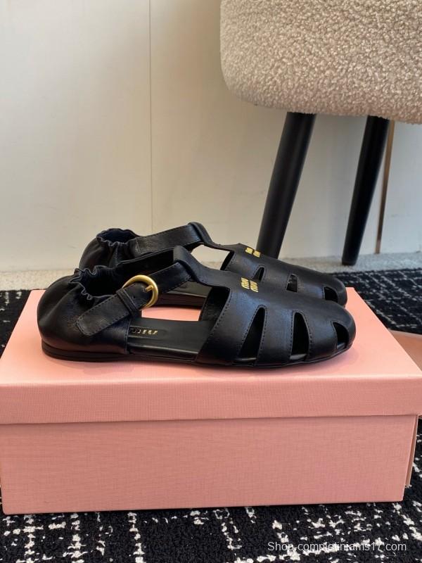 2025 Women Miu Miu Black Leather Flat Roman Sandals