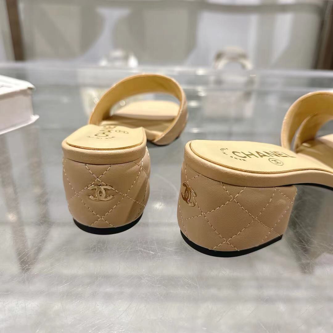2025 Women Chanel Beige Leather Slippers LY00280