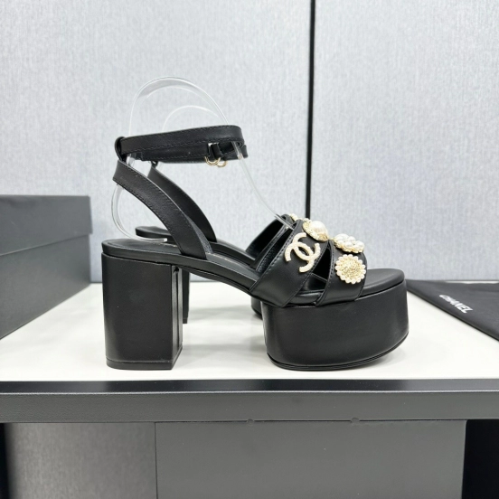 2025 Women Chanel Black Leather Platform Sandals CC Logo KFY00310