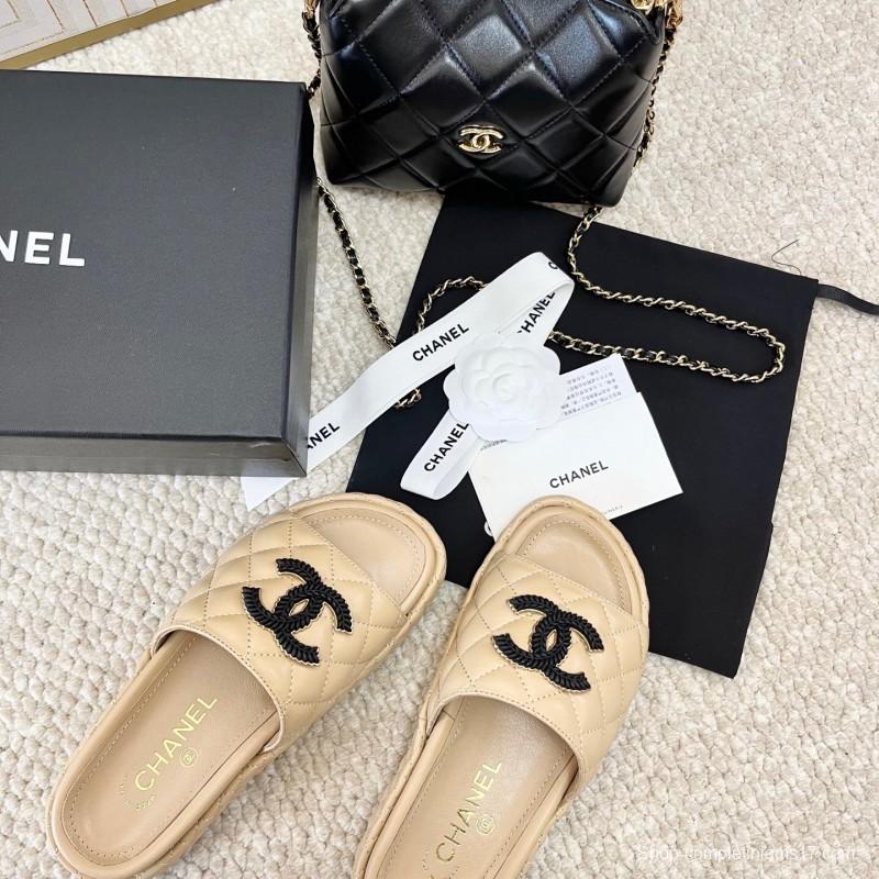 2025 Slippers Chanel Beige Leather Slippers CC Logo