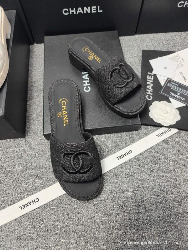 2025 Slippers Chanel Black Fabric Slippers