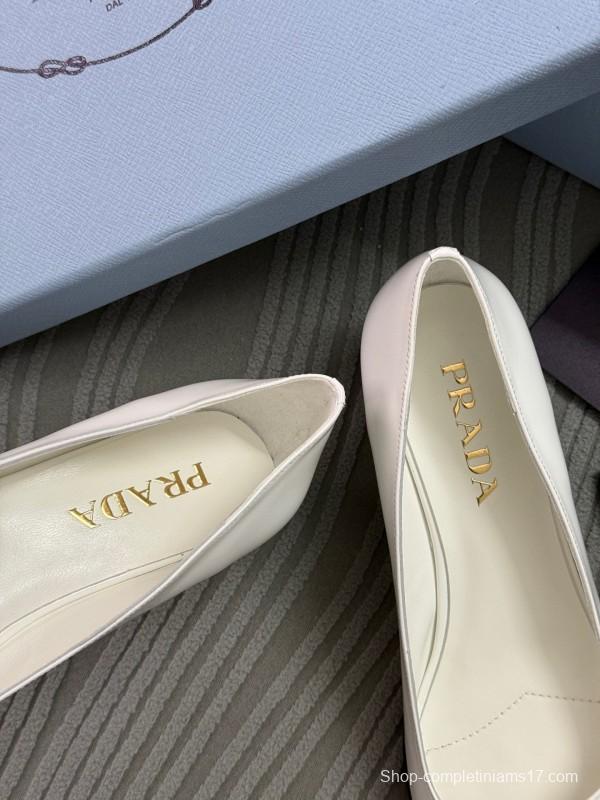 2025 Women Prada White Leather Loafers KFY00300