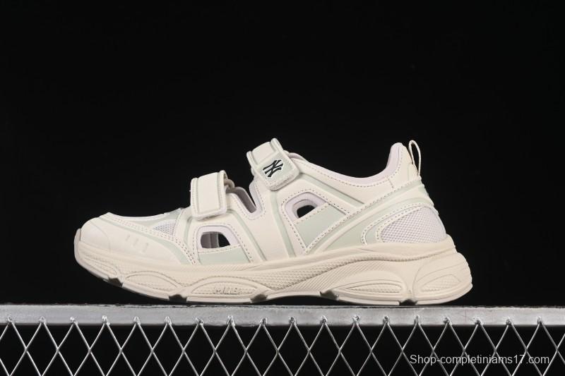 New York Yankees MLB Ace Runner Mask Jane Summer Casual Sandals - 3ASDACE5350CRS